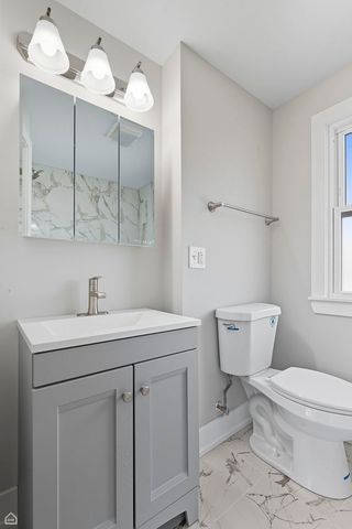 9845 S Hoyne Avenue, Chicago, IL 60643