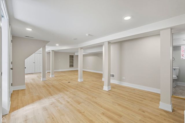 9845 S Hoyne Avenue, Chicago, IL 60643