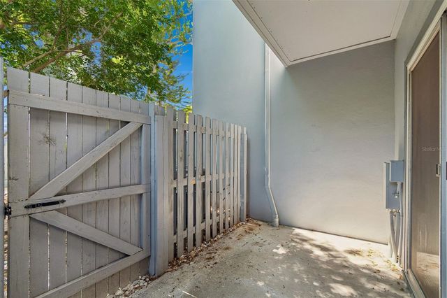 2509 CROWDER LANE 13, Tampa, FL 33629
