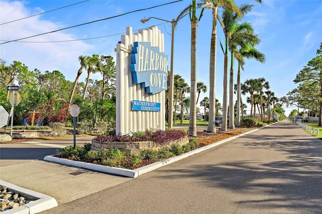 712 BLACKBURN BOULEVARD, North Port, FL 34287