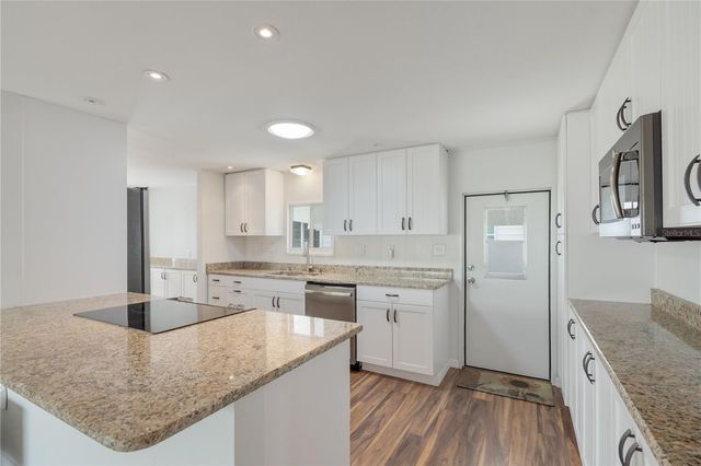 712 BLACKBURN BOULEVARD, North Port, FL 34287