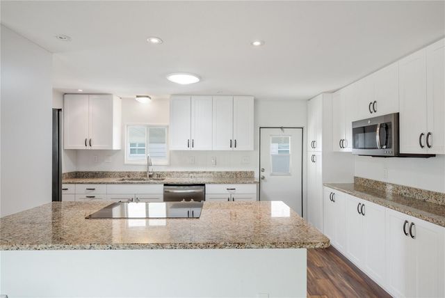 712 BLACKBURN BOULEVARD, North Port, FL 34287