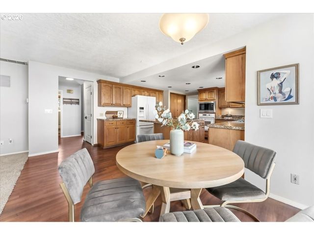 530 Sw 167TH Ave, Beaverton, OR 97006