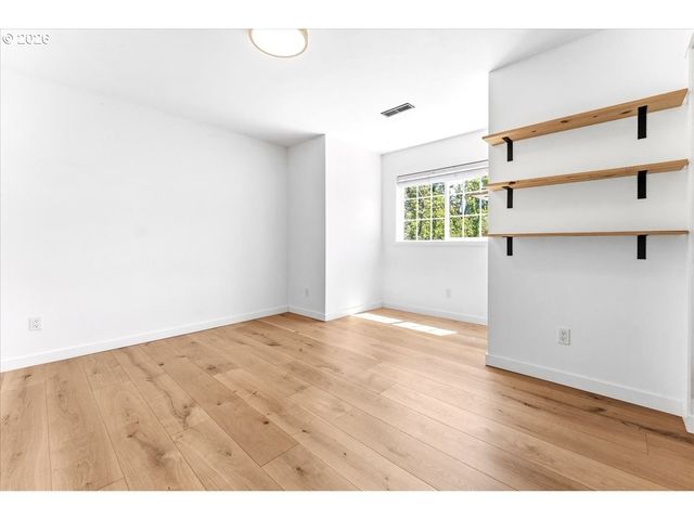 530 Sw 167TH Ave, Beaverton, OR 97006