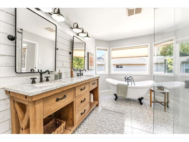 530 Sw 167TH Ave, Beaverton, OR 97006