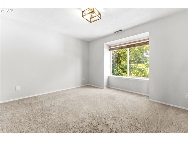 530 Sw 167TH Ave, Beaverton, OR 97006