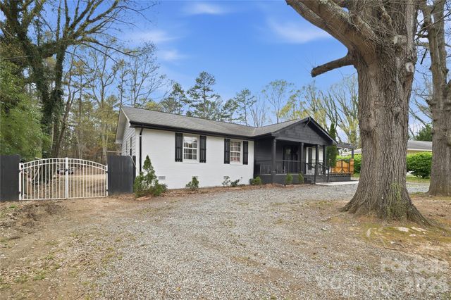 816 Sharon Drive, Waxhaw, NC 28173