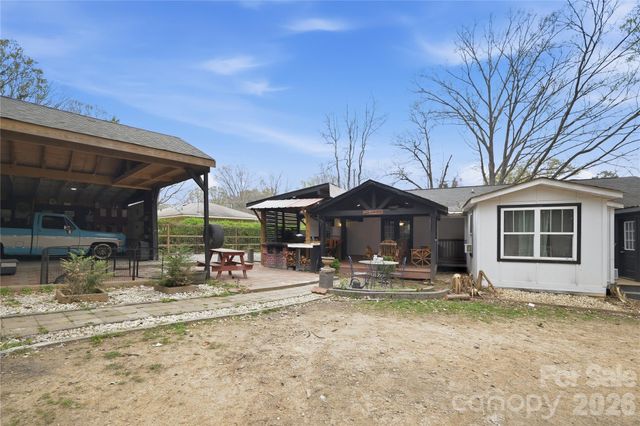 816 Sharon Drive, Waxhaw, NC 28173