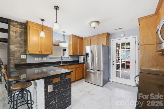 816 Sharon Drive, Waxhaw, NC 28173