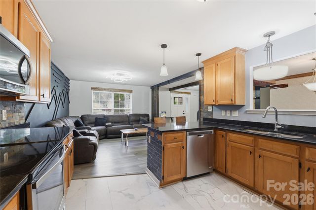 816 Sharon Drive, Waxhaw, NC 28173