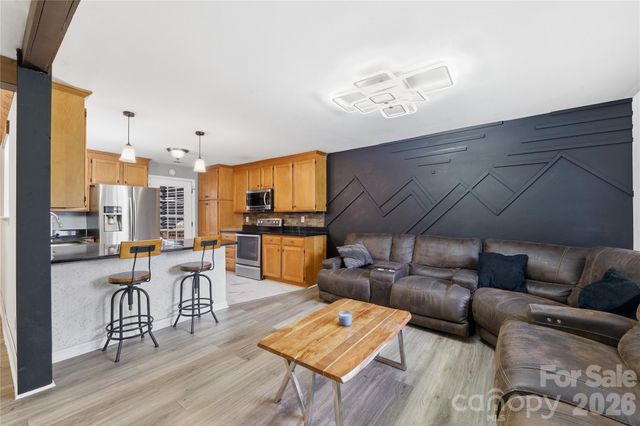 816 Sharon Drive, Waxhaw, NC 28173