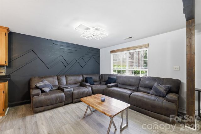 816 Sharon Drive, Waxhaw, NC 28173