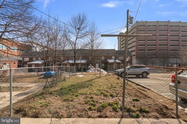 853 W FAYETTE ST, Baltimore, MD 21201