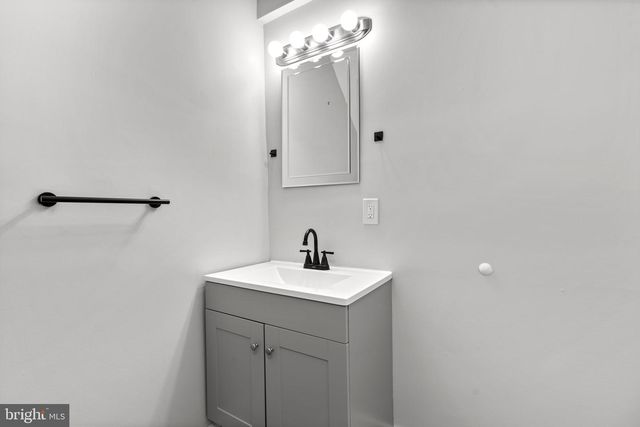 853 W FAYETTE ST, Baltimore, MD 21201