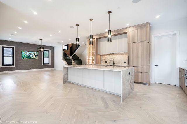 23388 N BIRCHWOOD Lane, Deerfield, IL 60015