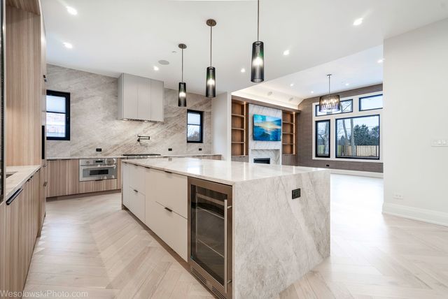 23388 N BIRCHWOOD Lane, Deerfield, IL 60015