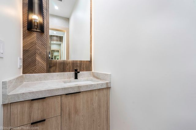 23388 N BIRCHWOOD Lane, Deerfield, IL 60015