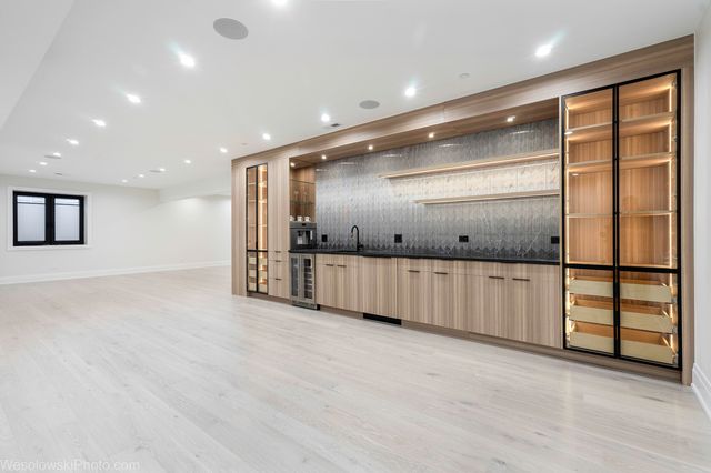 23388 N BIRCHWOOD Lane, Deerfield, IL 60015