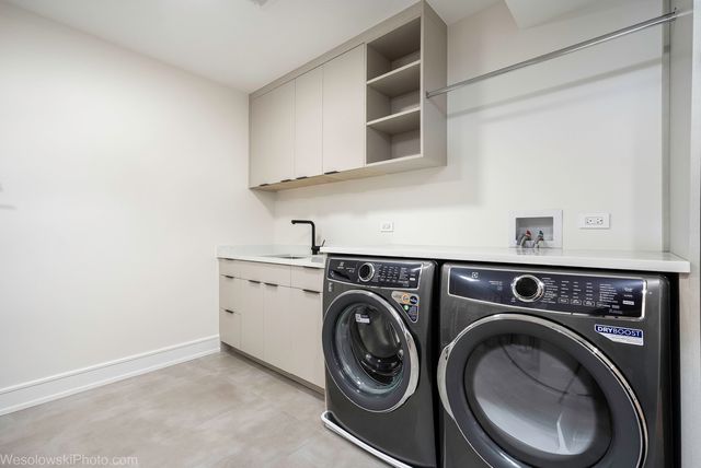 23388 N BIRCHWOOD Lane, Deerfield, IL 60015