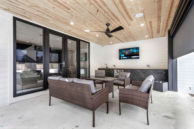 23388 N BIRCHWOOD Lane, Deerfield, IL 60015