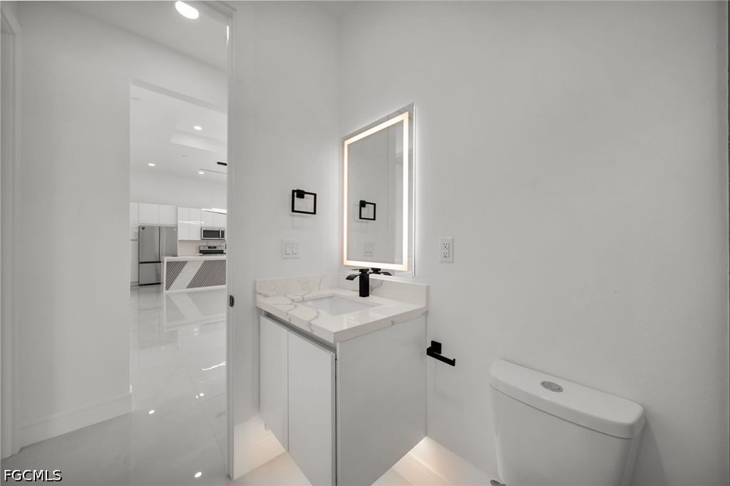 Image 26 of property listing at 2839 El Dorado BLVD N, Cape Coral, FL 33993