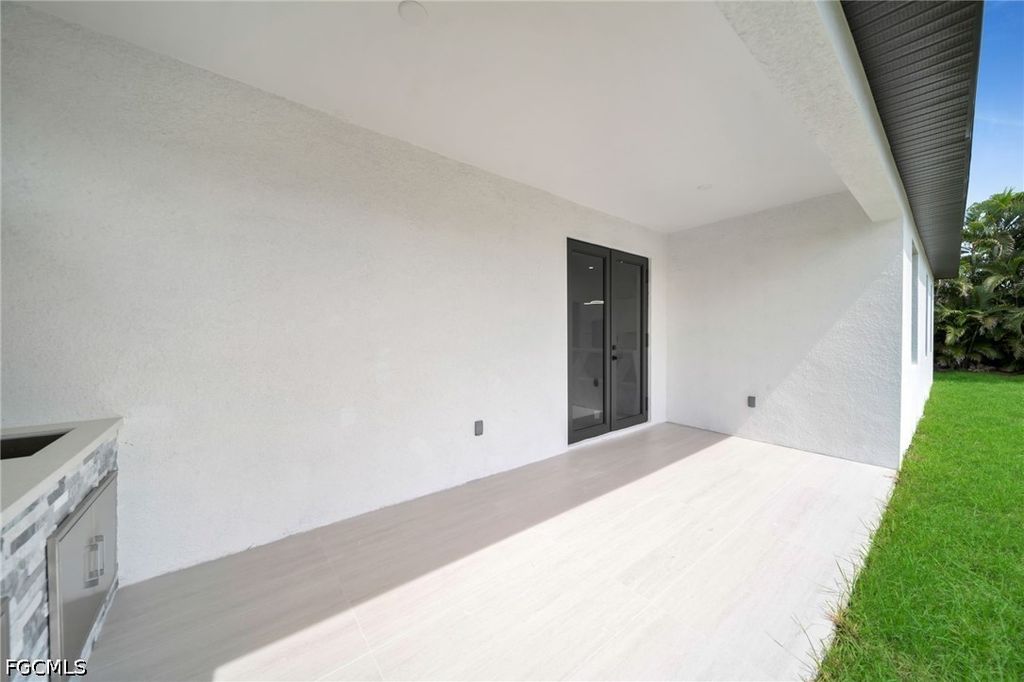 Image 30 of property listing at 2839 El Dorado BLVD N, Cape Coral, FL 33993
