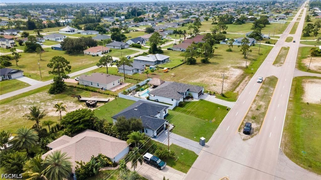 Image 35 of property listing at 2839 El Dorado BLVD N, Cape Coral, FL 33993