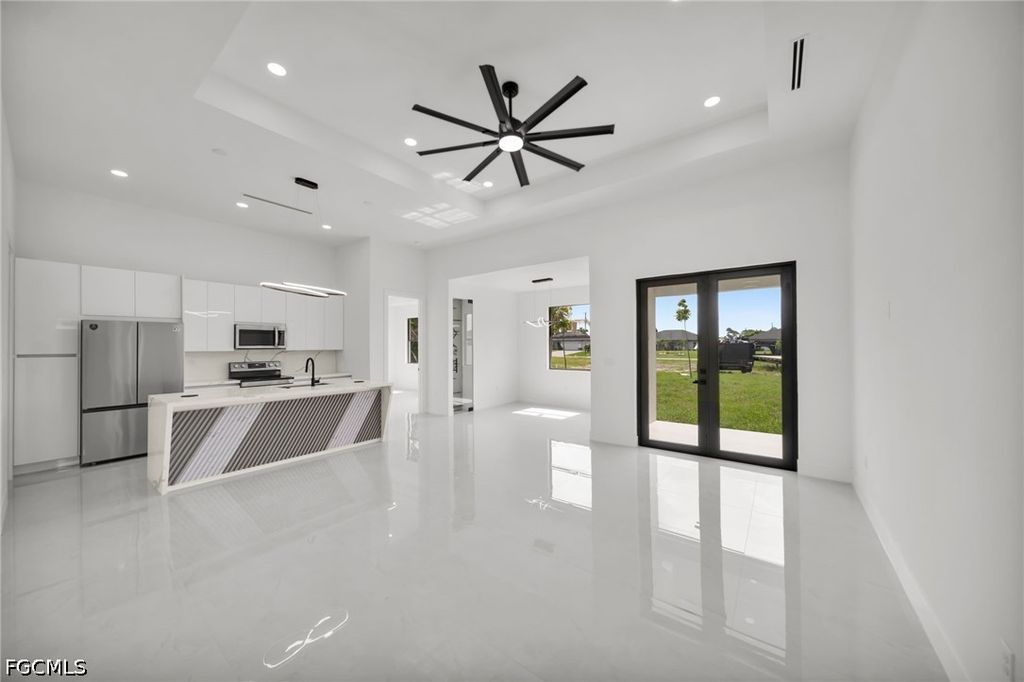 Image 6 of property listing at 2839 El Dorado BLVD N, Cape Coral, FL 33993