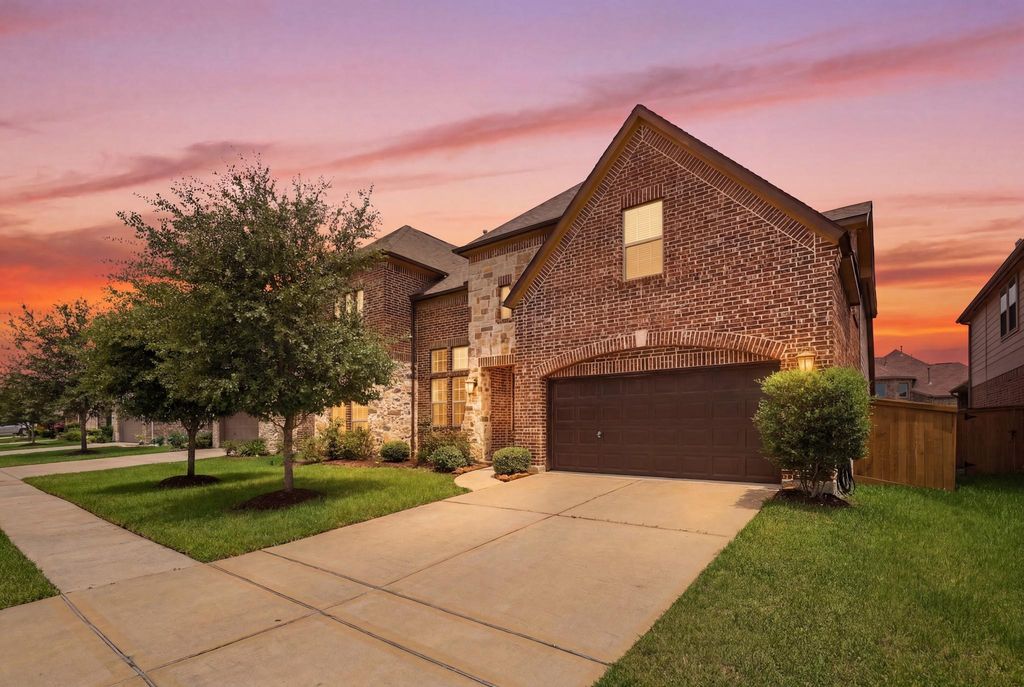 12027 Ballshire Pines Drive, Humble, TX 77346