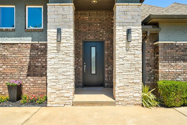 2433 NW 173rd Street, Edmond, OK 73012