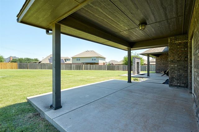 2433 NW 173rd Street, Edmond, OK 73012