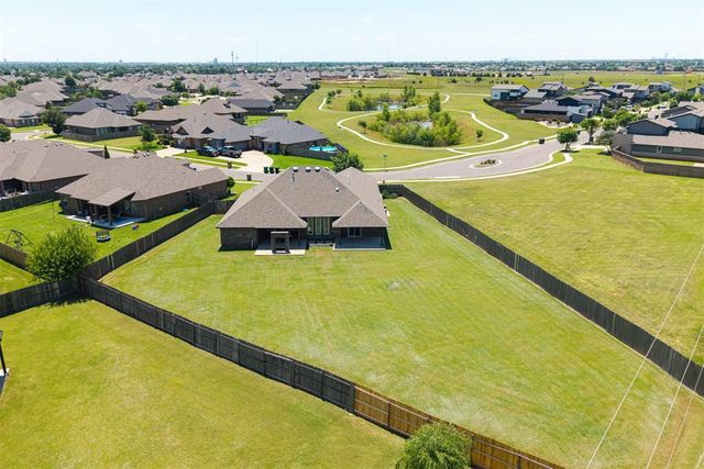 2433 NW 173rd Street, Edmond, OK 73012