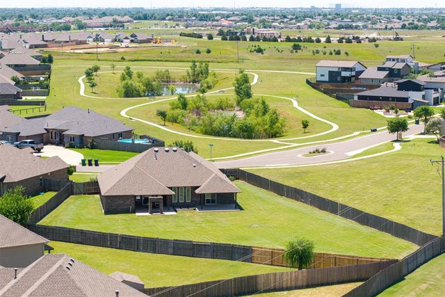 2433 NW 173rd Street, Edmond, OK 73012