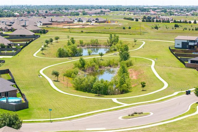 2433 NW 173rd Street, Edmond, OK 73012