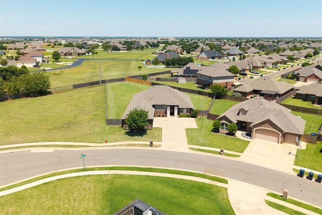 2433 NW 173rd Street, Edmond, OK 73012