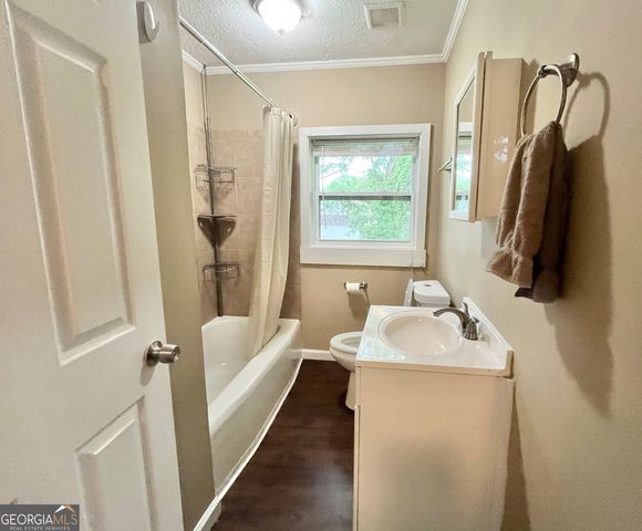 4415 Oak Street B, Oakwood, GA 30566