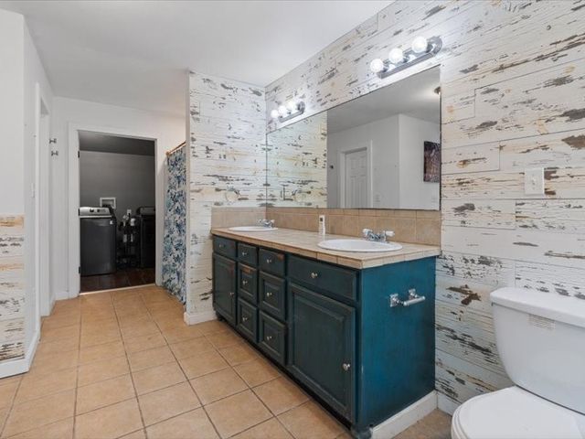 809 E Adams Street, Itasca, TX 76055