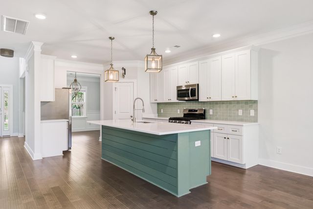 550 Fleming Road, Charleston, SC 29412