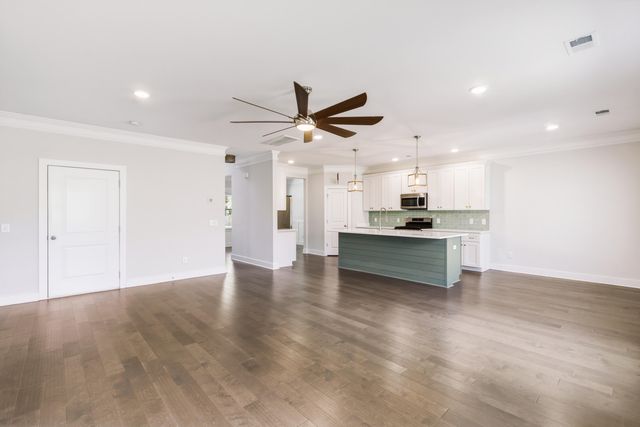 550 Fleming Road, Charleston, SC 29412
