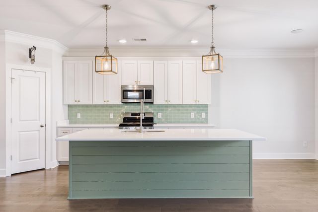 550 Fleming Road, Charleston, SC 29412
