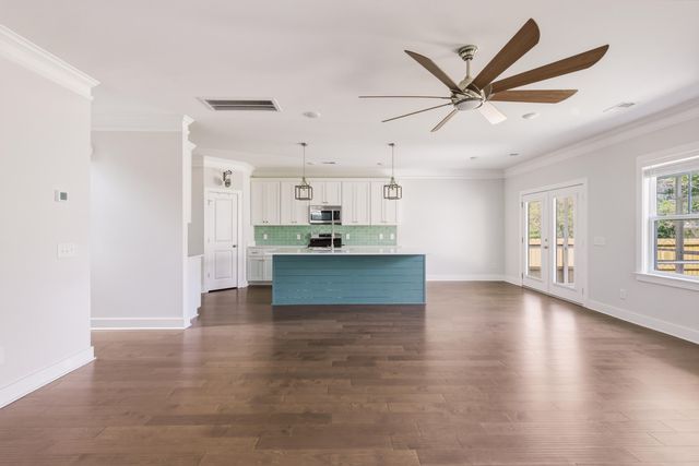 550 Fleming Road, Charleston, SC 29412