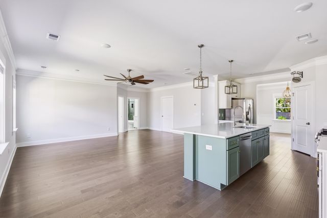 550 Fleming Road, Charleston, SC 29412