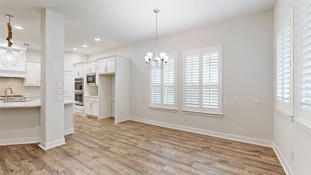 4502 Sapphire Falls Way, Arlington, TX 76005