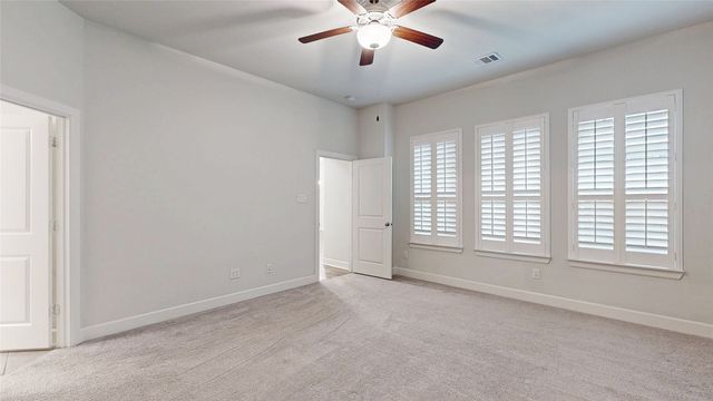 4502 Sapphire Falls Way, Arlington, TX 76005