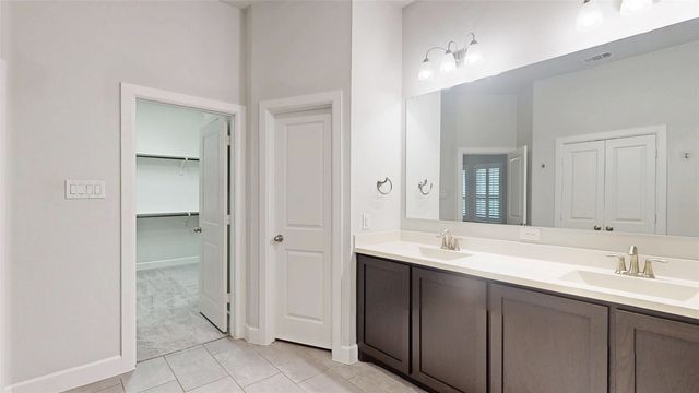 4502 Sapphire Falls Way, Arlington, TX 76005