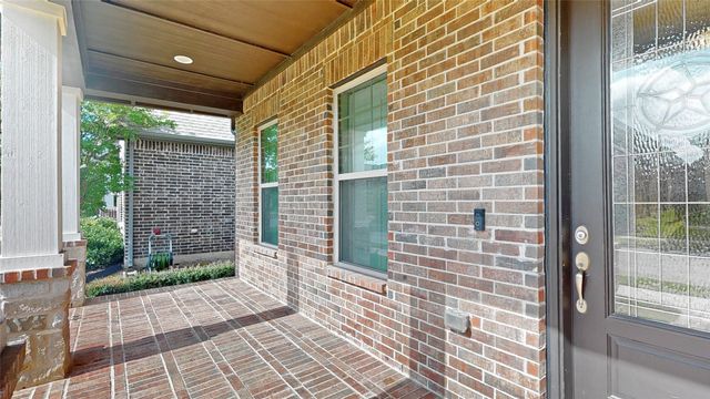 4502 Sapphire Falls Way, Arlington, TX 76005