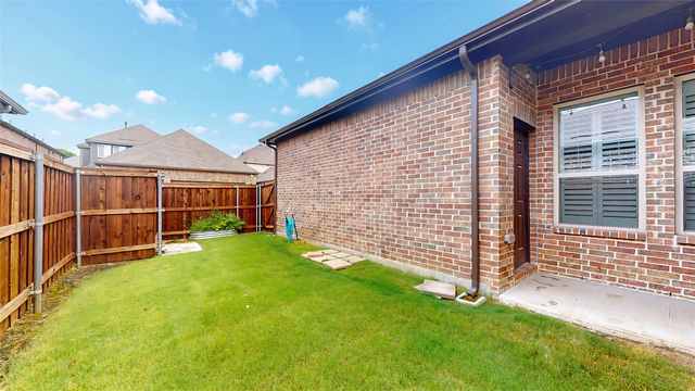 4502 Sapphire Falls Way, Arlington, TX 76005