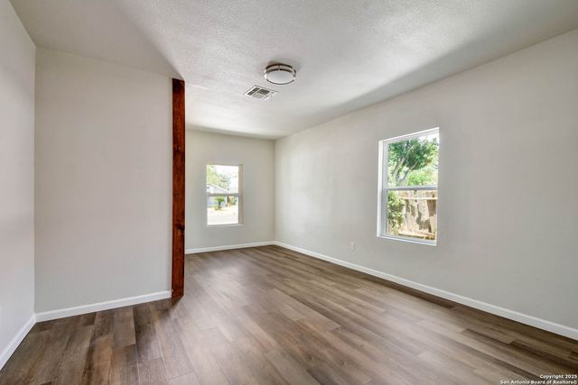 718 E Highland, San Antonio, TX 78210