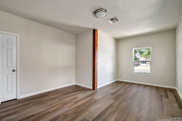 718 E Highland, San Antonio, TX 78210