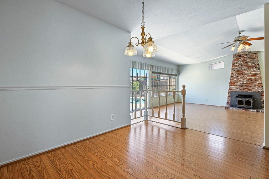 Image 20 of property listing at 1461 Rall Avenue, Clovis, CA 93611